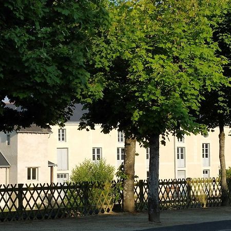 Gite Des Grands Moulins De Bauge Екстериор снимка