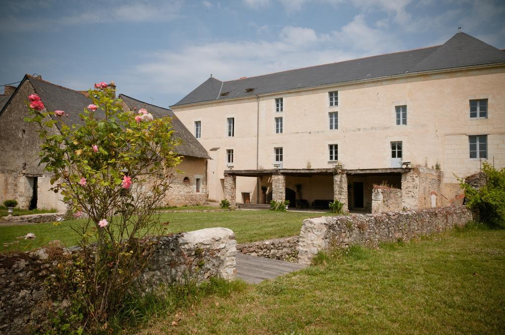 Gite Des Grands Moulins De Bauge Екстериор снимка